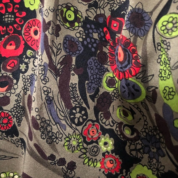 BILLTORNADE 100% Silk Botton Back Blouse - Picture 7 of 7